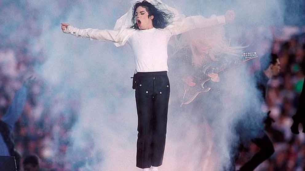 ¡Porque un póster no era suficiente! Subastan calcetín usado de Michael Jackson Post feature image